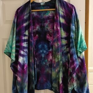 Colorful Tie-Dye Kimono Blouse